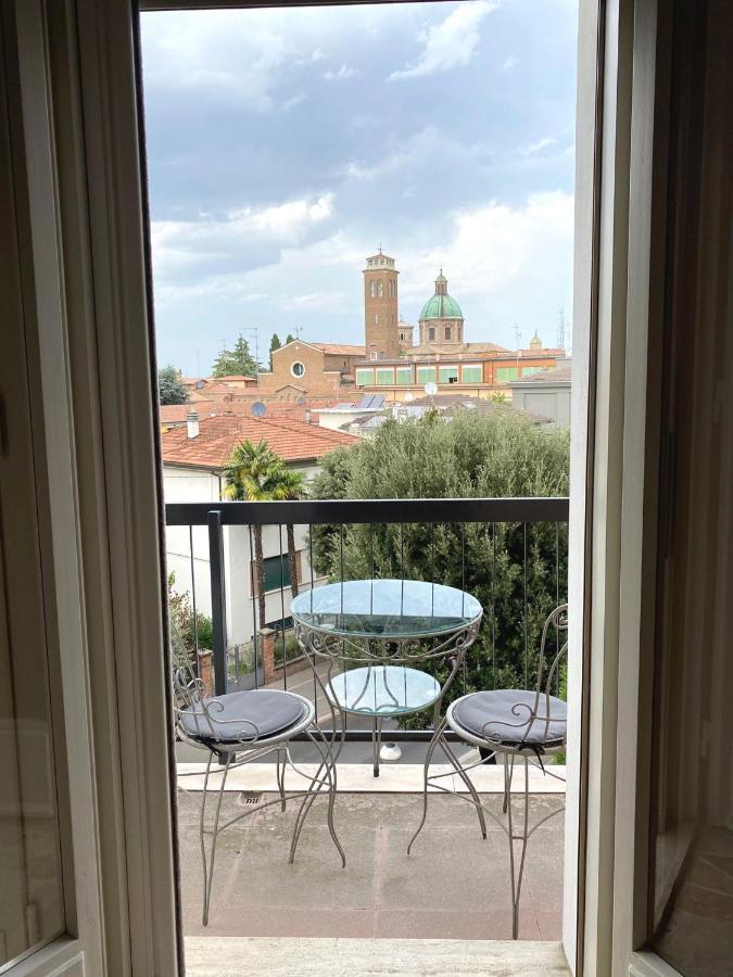 Vista Duomo Ravenna Apartment Bagian luar foto