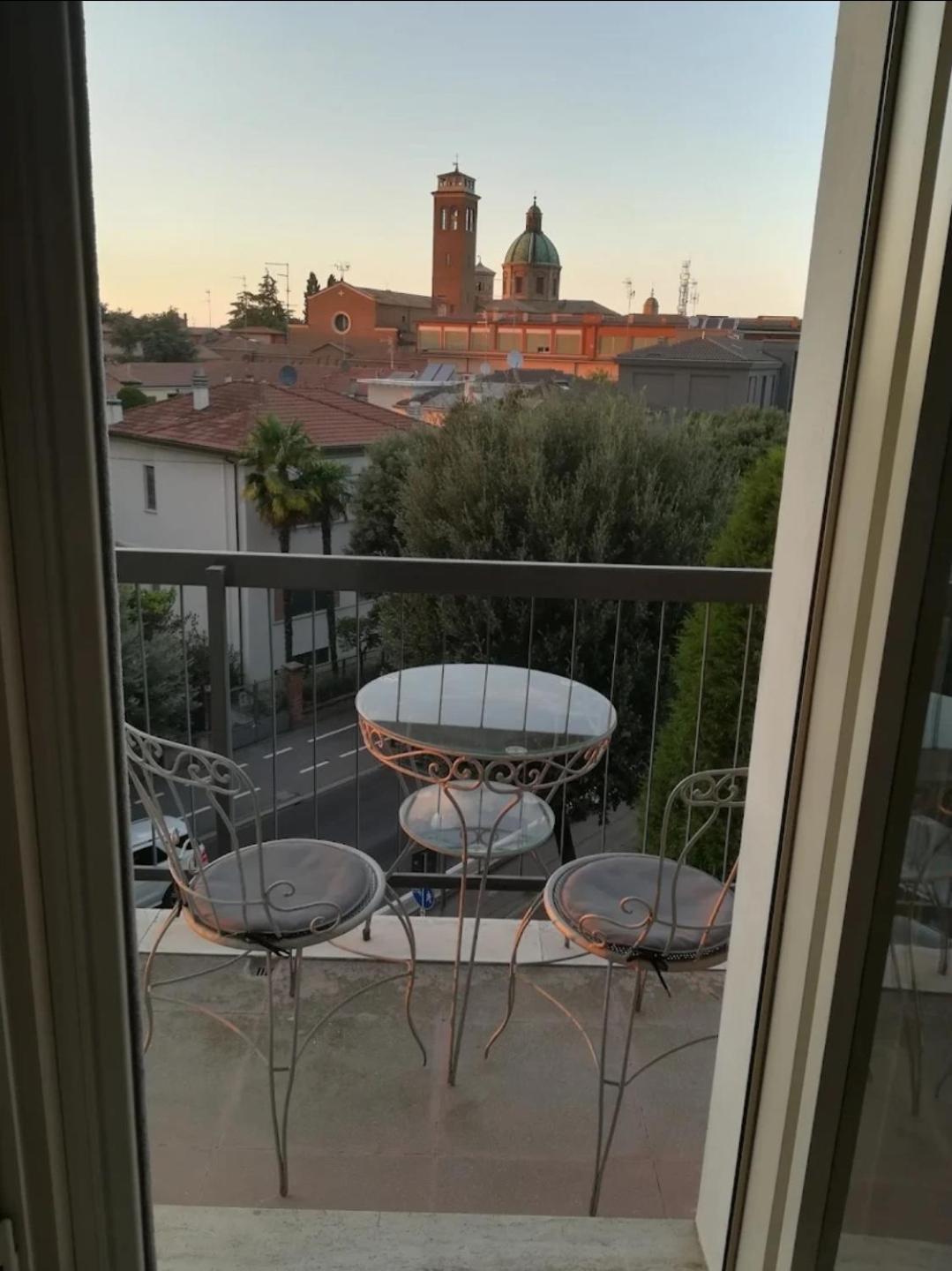 Vista Duomo Ravenna Apartment Bagian luar foto